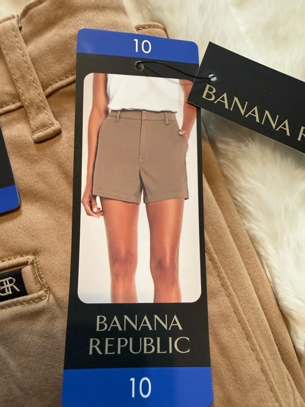 NWT Banana Republic Women’s Chino Shorts in Tan - Picture 4 of 8